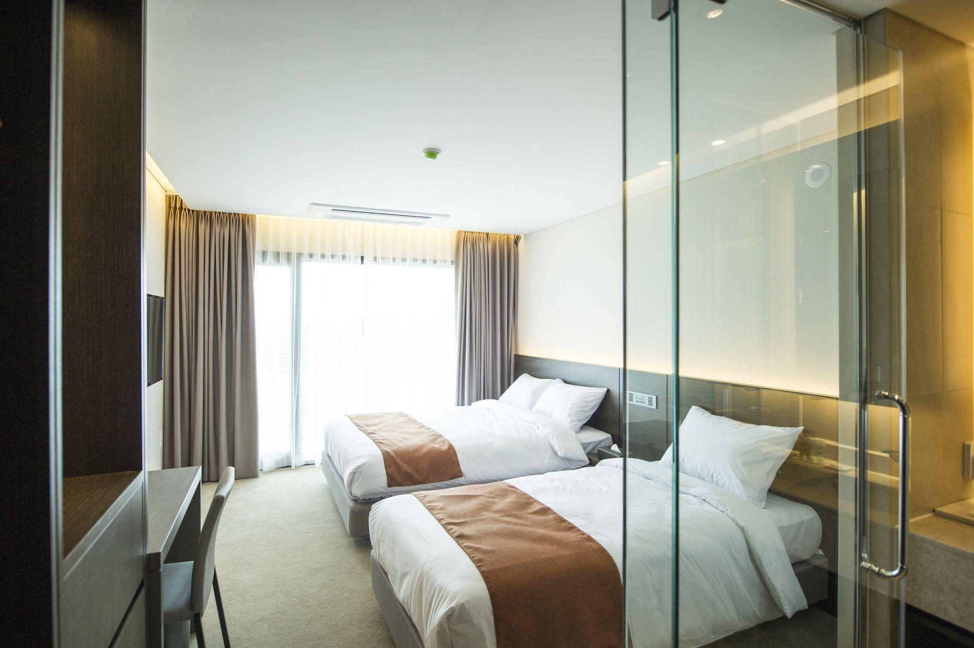 Grand Mer Hotel Jeju Seogwipo Exterior foto